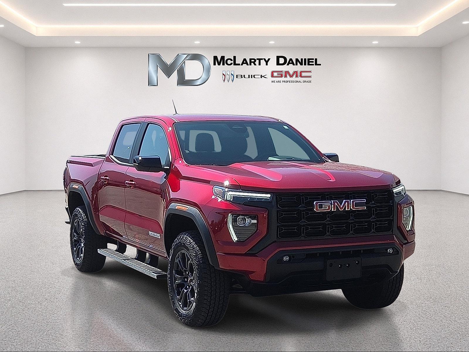 Used 2025 GMC Canyon Elevation w/ Convenience Package AWD/4WD image 1