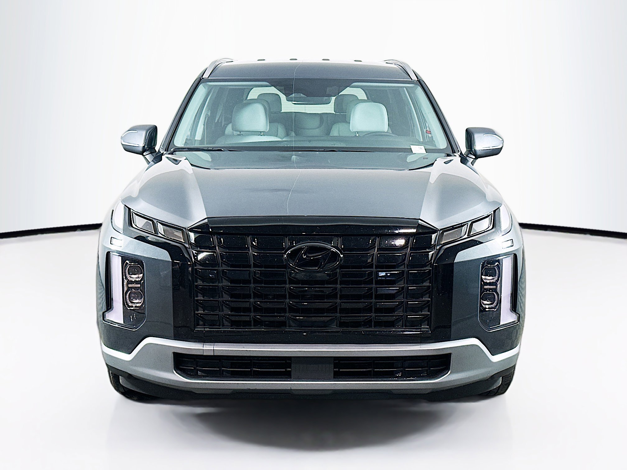 Used 2025 Hyundai Palisade SEL FWD image 2