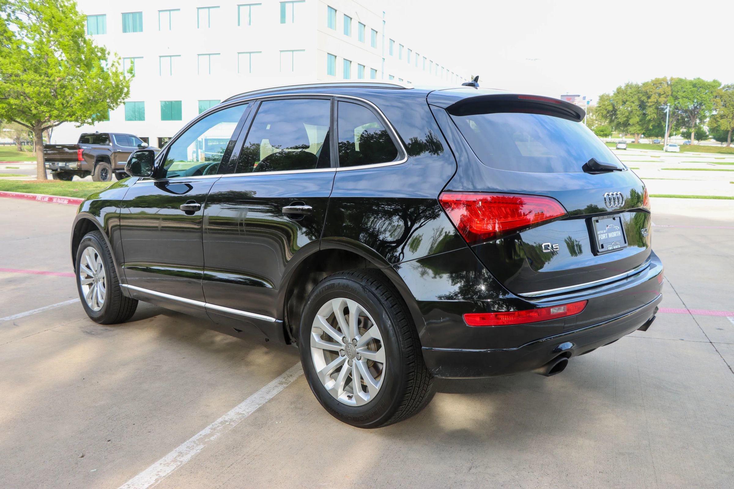 Used 2016 Audi Q5 2.0T Premium image 5