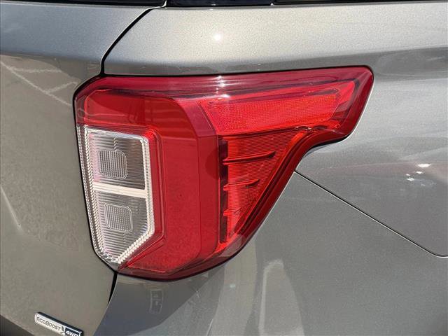 Certified 2020 Ford Explorer XLT w/ Equipment Group 202A AWD/4WD image 7