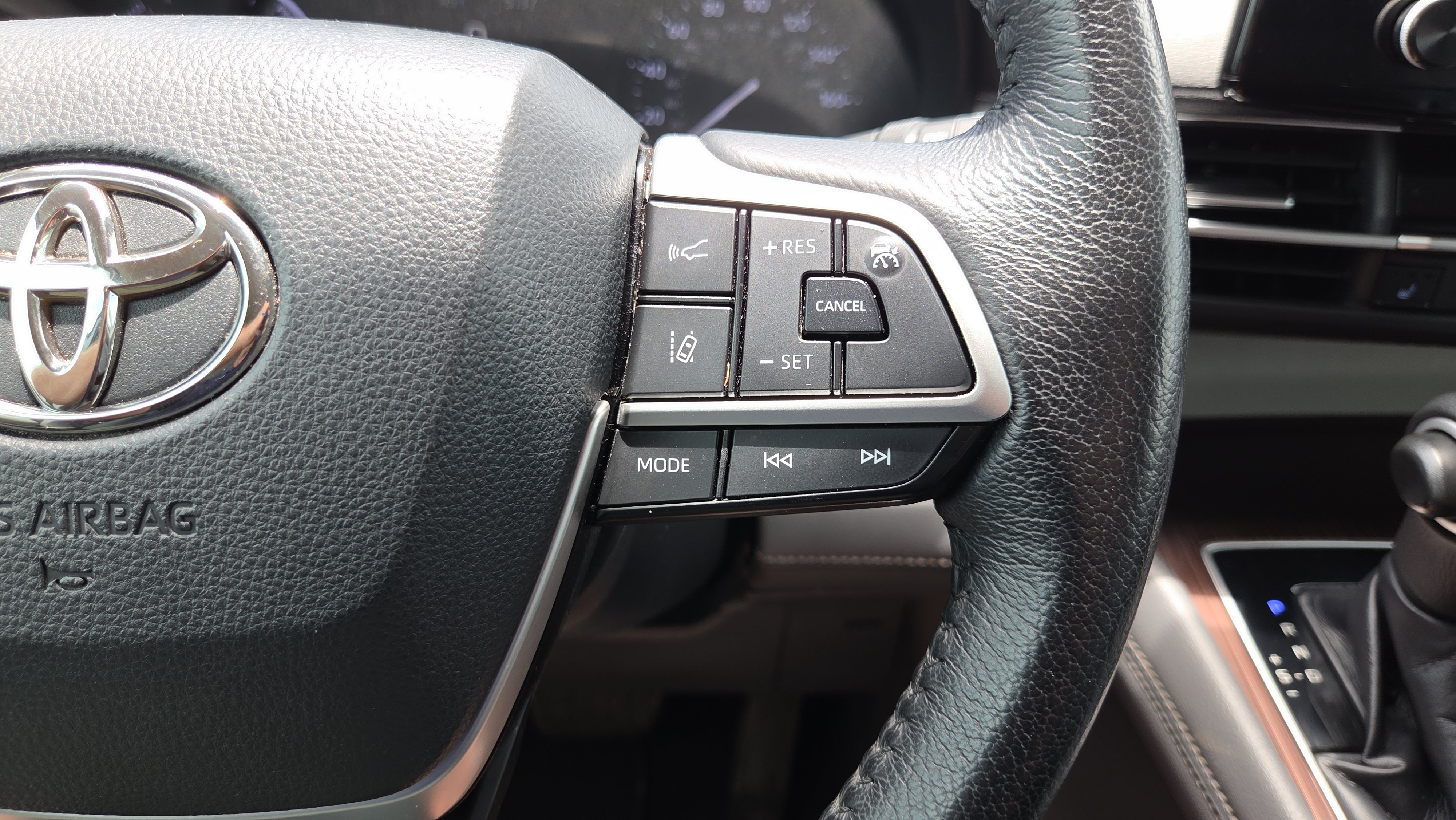 Certified 2021 Toyota Sienna XLE FWD image 26