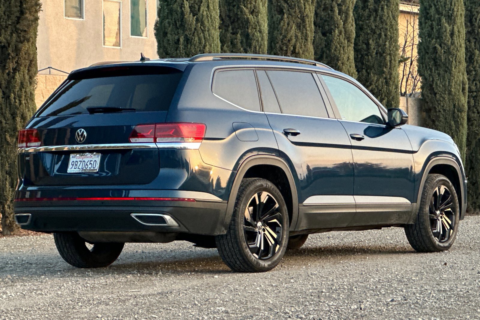 Certified 2022 Volkswagen Atlas SE image 4