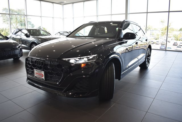 Used 2024 Audi Q8 Premium Plus w/ Premium Plus Package AWD/4WD image 3