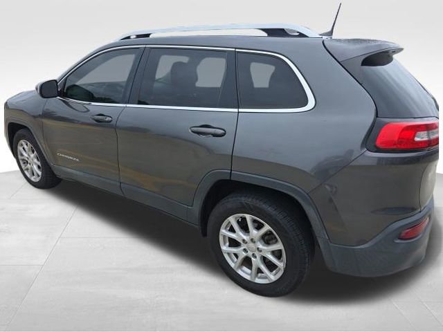 Used 2017 Jeep Cherokee Latitude FWD image 6