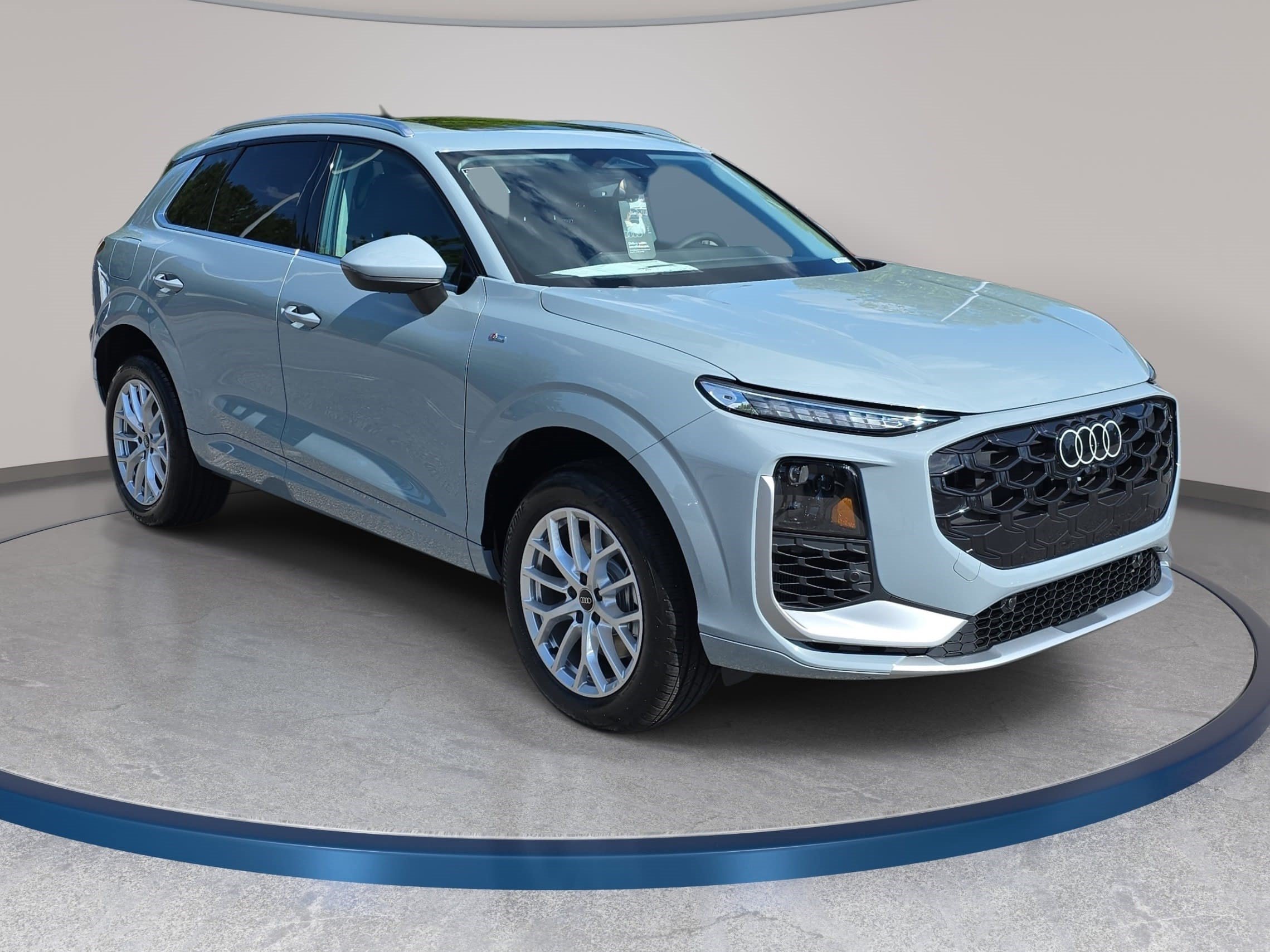 New 2026 Audi Q3 quattro 2.0T AWD/4WD image 3