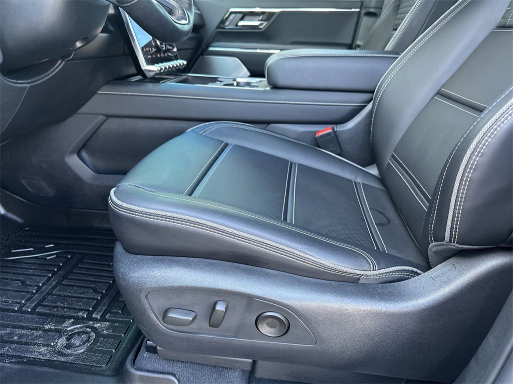 Used 2025 GMC Sierra EV Denali image 12