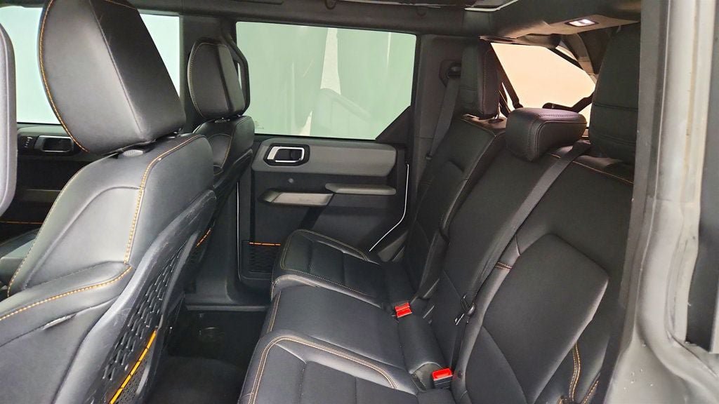 Used 2022 Ford Bronco Badlands w/ Sasquatch Package AWD/4WD image 20