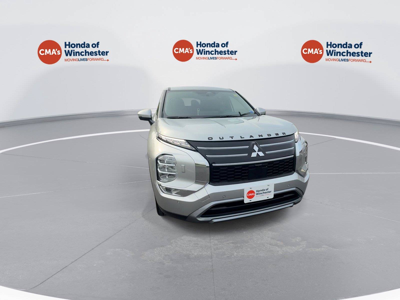 Used 2025 Mitsubishi Outlander SE AWD/4WD image 2