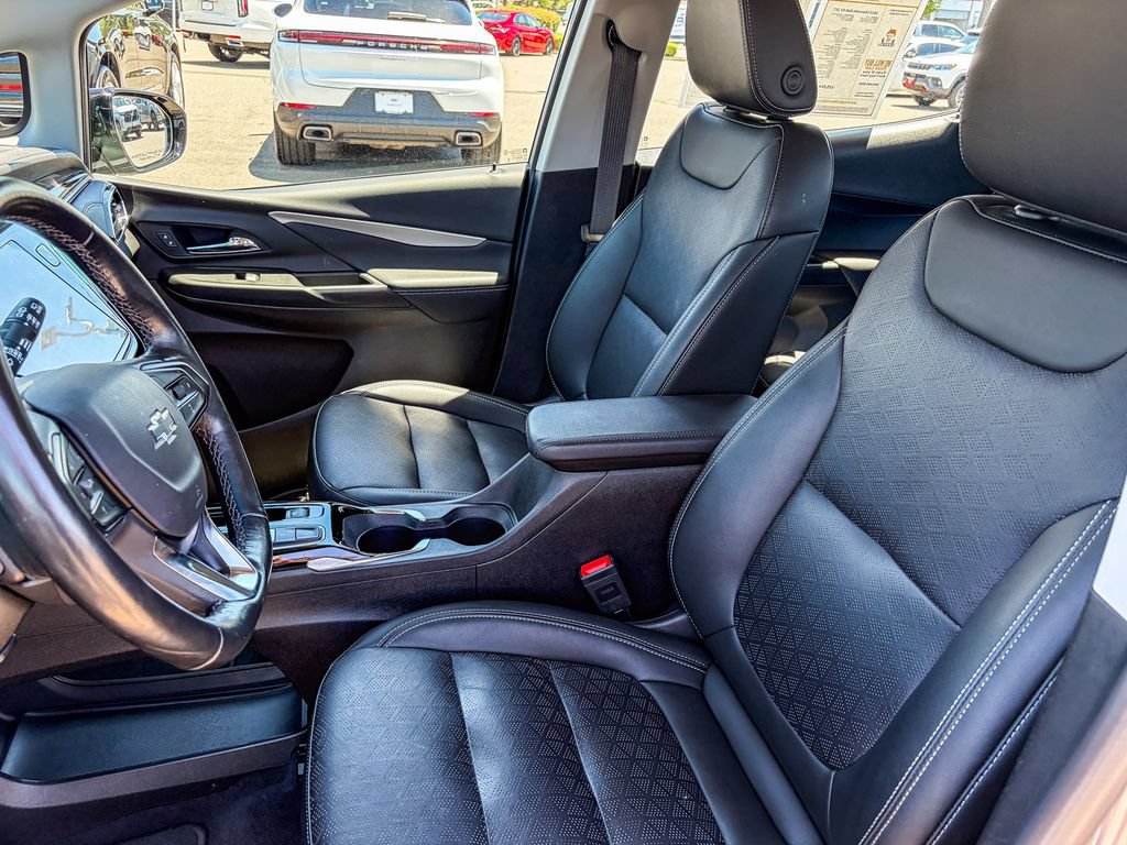 Used 2023 Chevrolet Bolt LT w/ Infotainment Package FWD image 35
