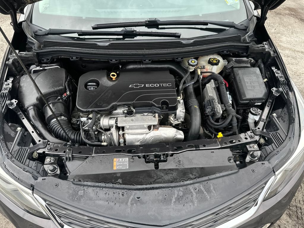 Used 2017 Chevrolet Cruze LT w/ Convenience Package image 12
