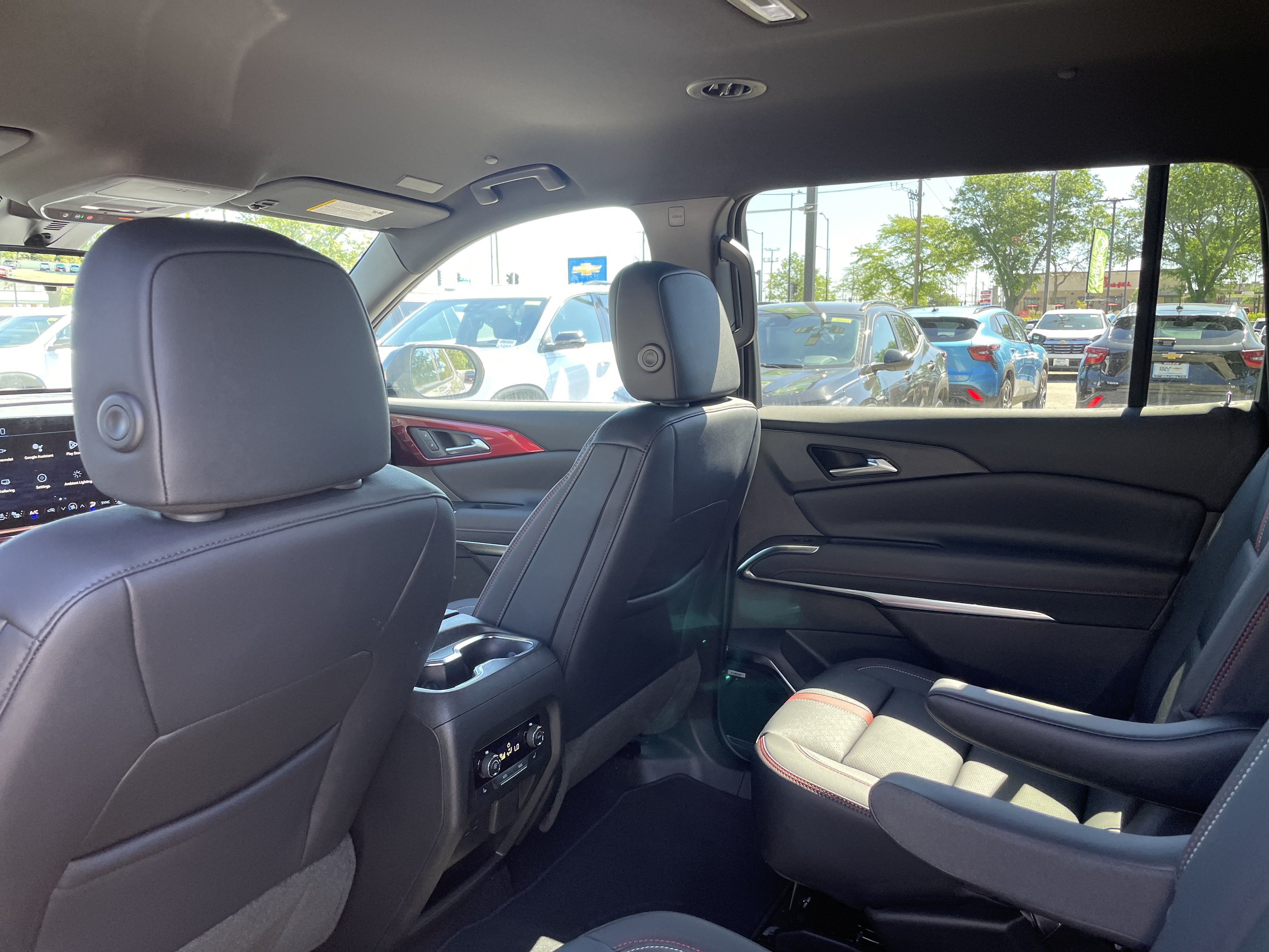 New 2026 Chevrolet Traverse RS FWD image 25