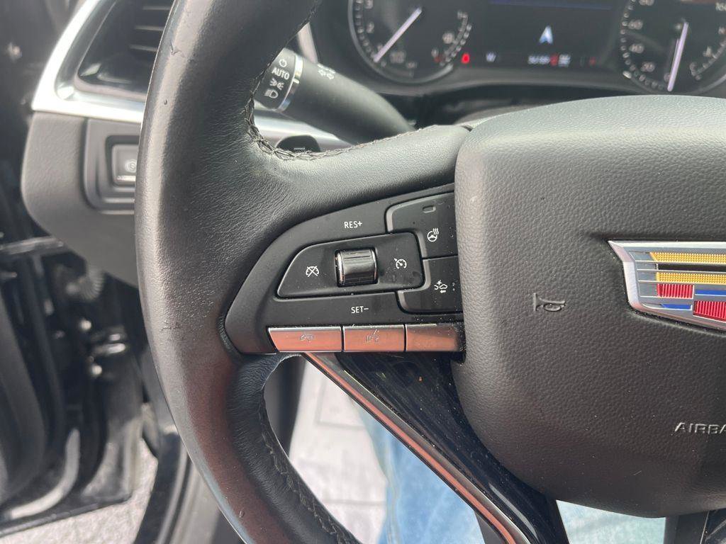 Used 2024 Cadillac XT6 Premium Luxury AWD/4WD image 11
