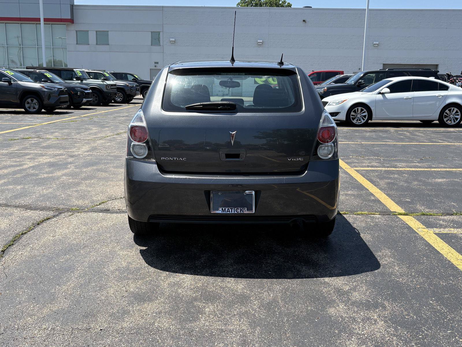 Used 2009 Pontiac Vibe w/ Preferred Package FWD image 7
