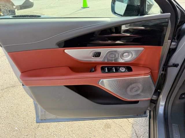 Used 2024 Lincoln Nautilus Black Label w/ Jet Appearance Package (87T) image 18