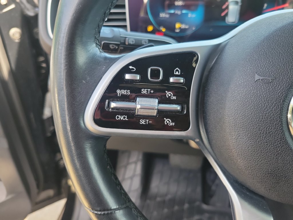 Used 2020 Mercedes-Benz GLE 350 4MATIC image 19