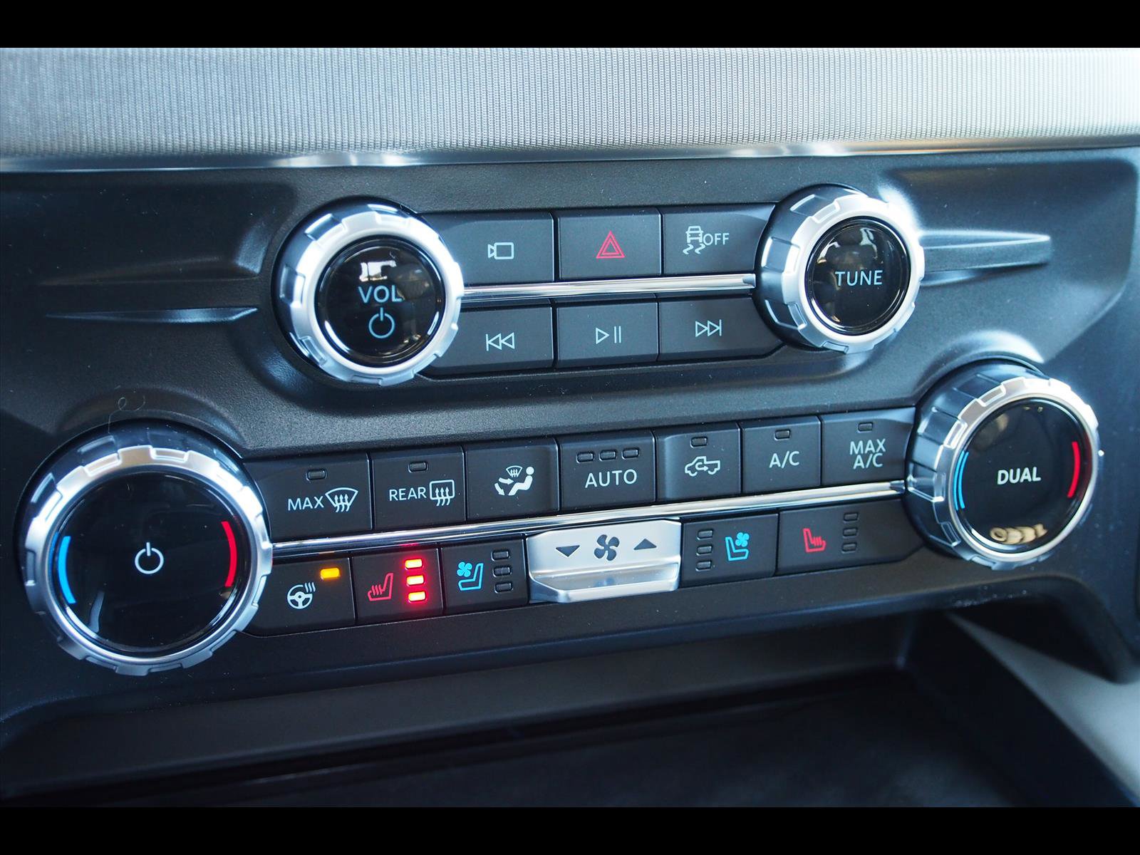 Used 2026 Ford F450 Platinum w/ Platinum Plus Package image 28