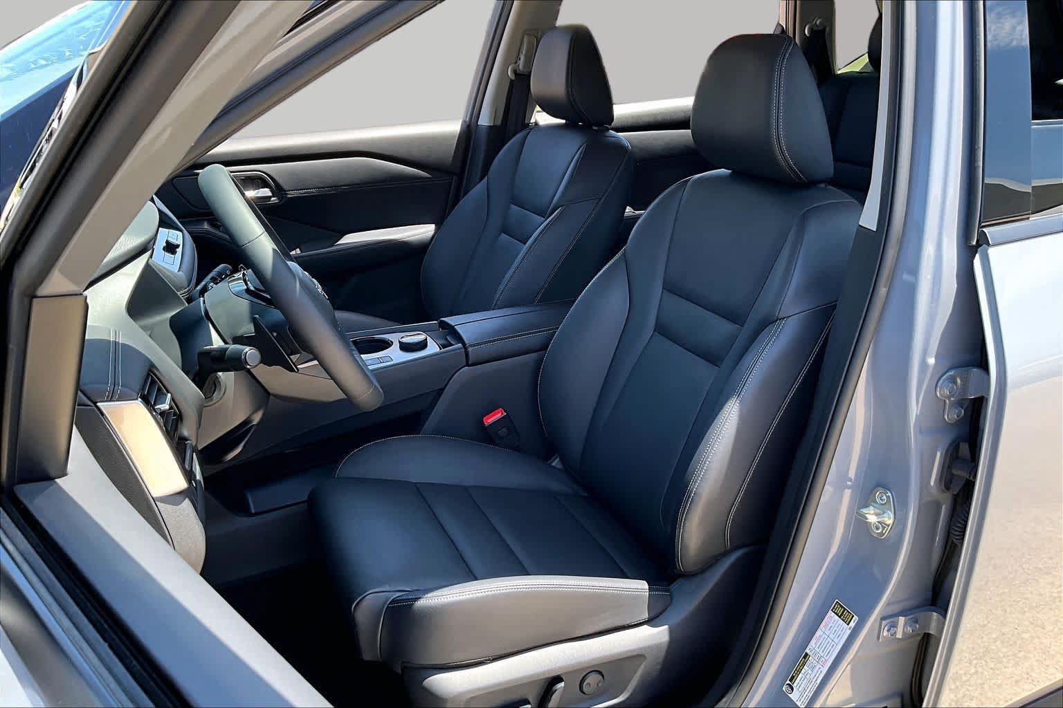 Certified 2025 Nissan Rogue SL AWD/4WD image 7