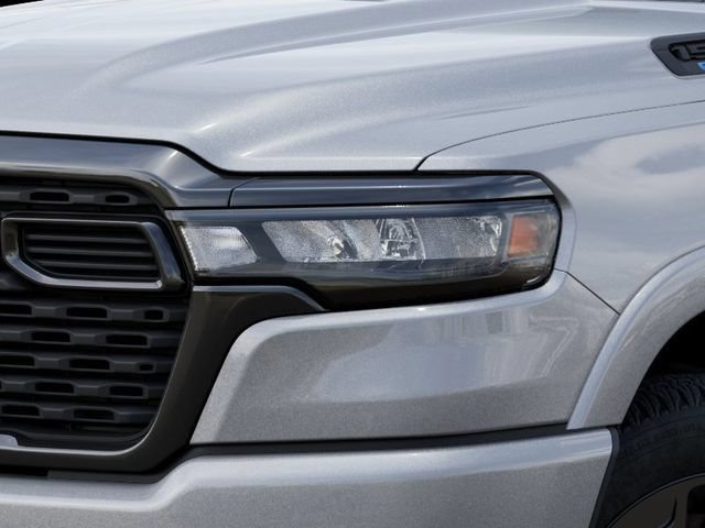 New 2025 RAM 1500 4x4 Crew Cab image 10