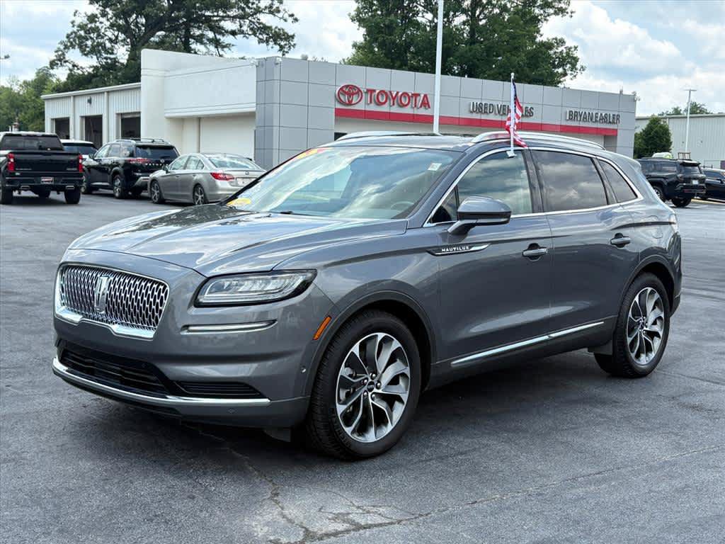 Used 2022 Lincoln Nautilus Reserve w/ Equipment Group 201A AWD/4WD image 25