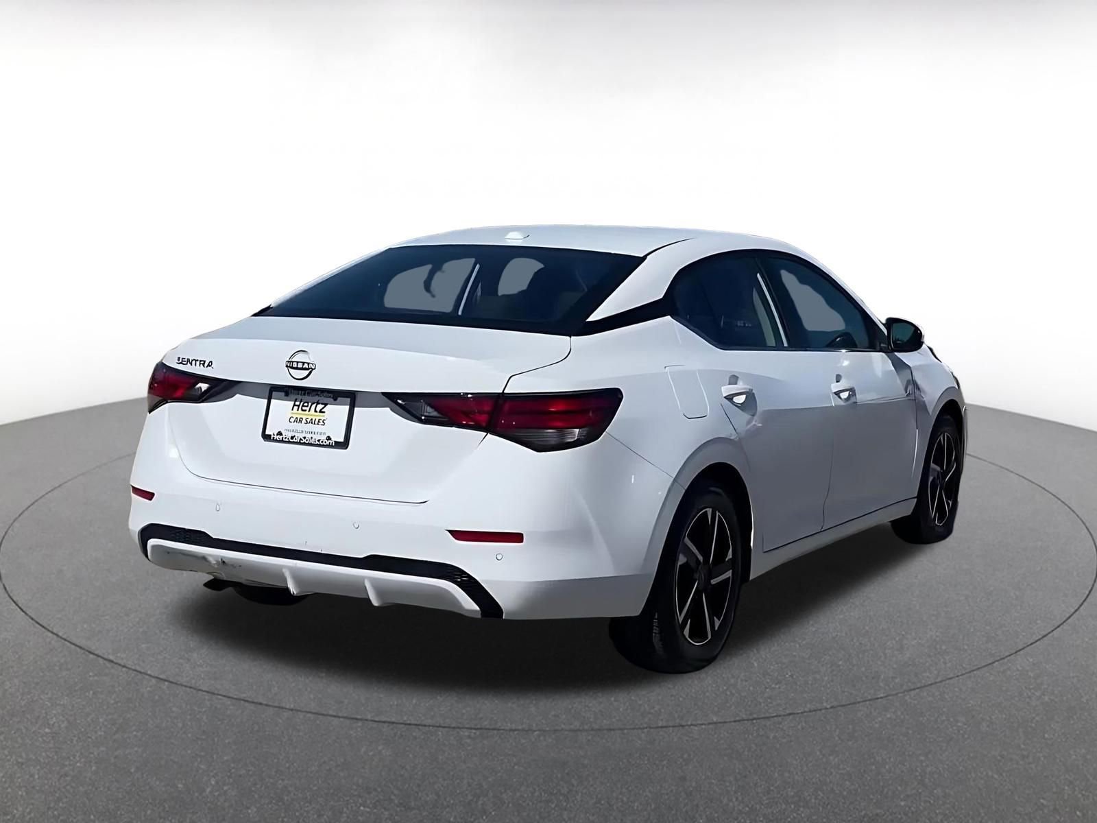 Used 2025 Nissan Sentra SV image 14