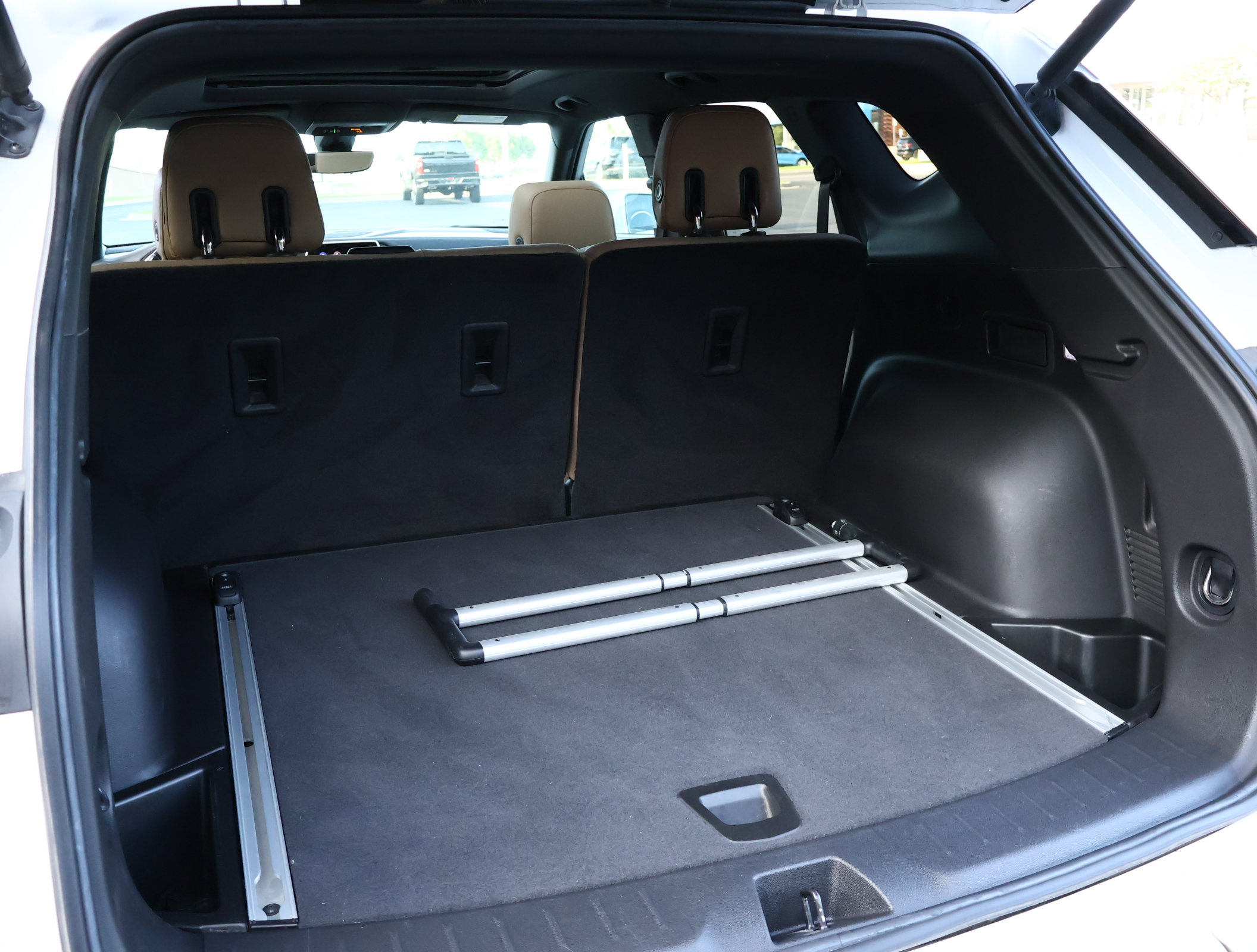 Used 2020 Chevrolet Blazer Premier w/ Driver Confidence II Package FWD image 26