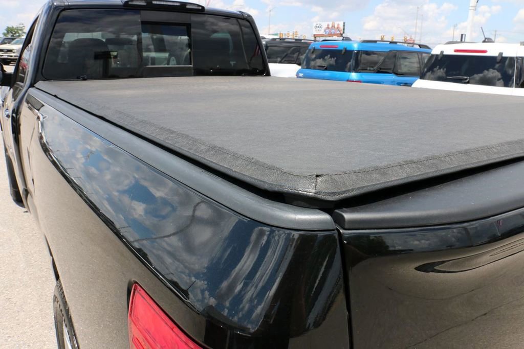 Used 2017 Nissan Titan SV RWD image 10