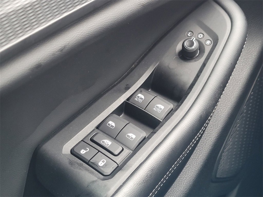 Used 2024 Jeep Grand Cherokee Laredo image 20