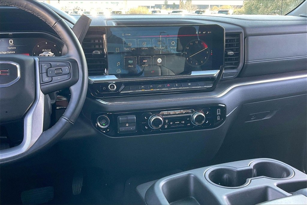 Used 2025 GMC Sierra 1500 SLT image 6