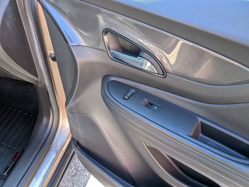 Used 2018 Buick Encore Preferred image 27