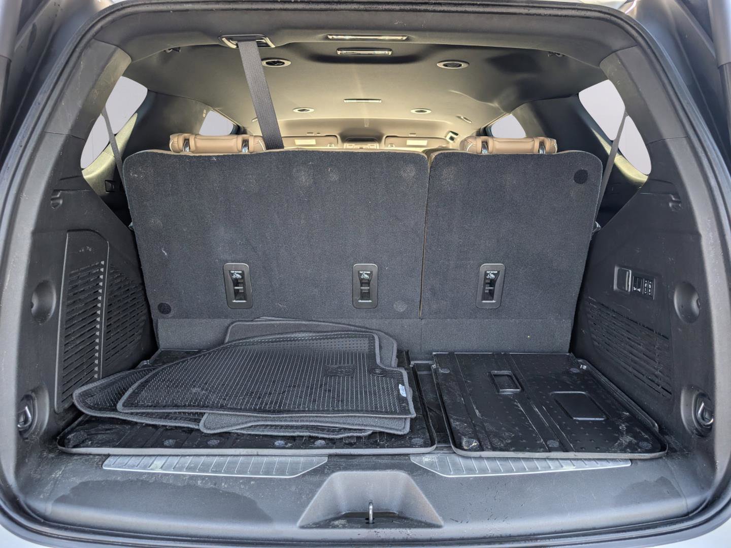 Used 2021 Chevrolet Tahoe Premier RWD image 34