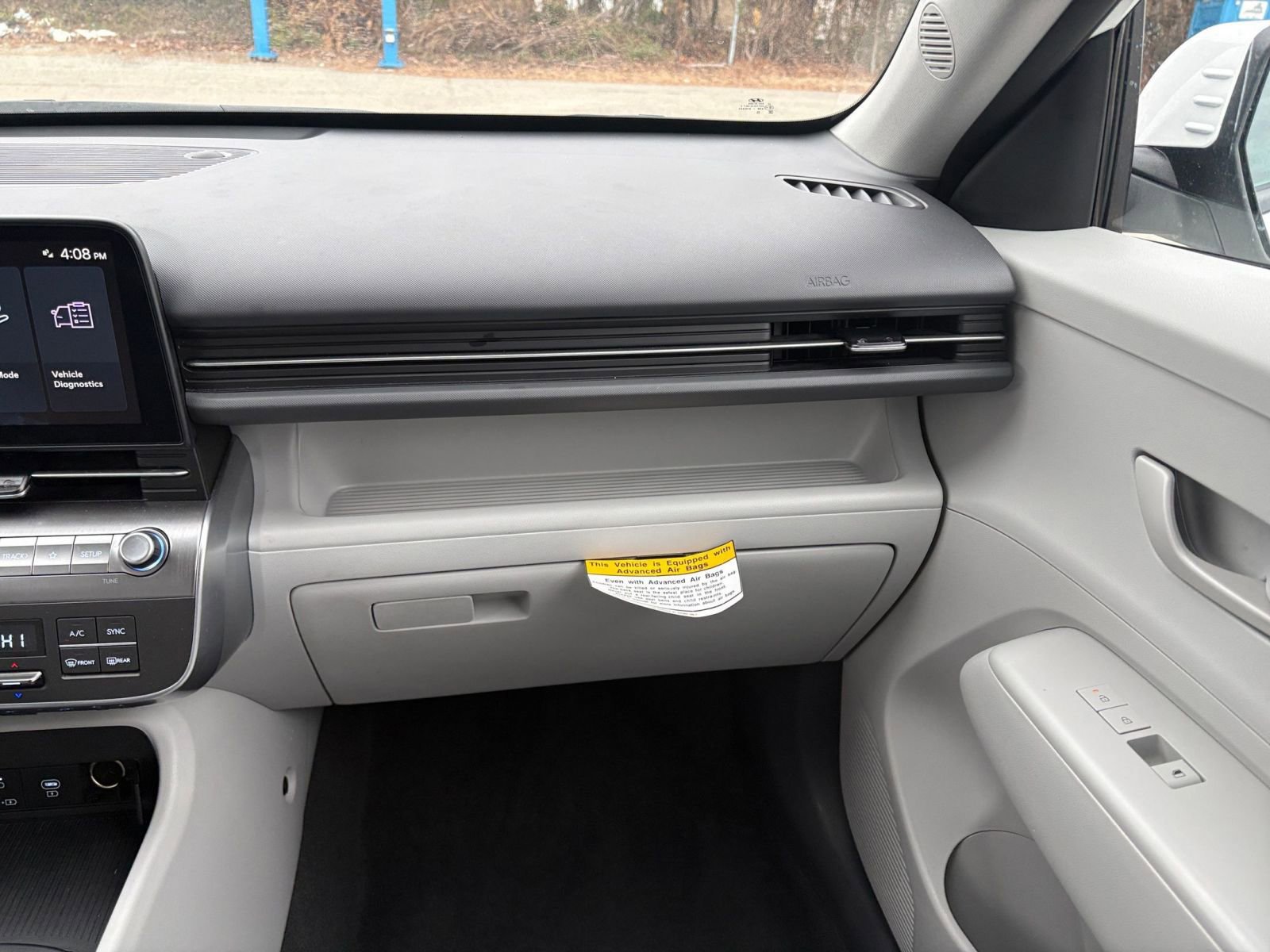 Used 2025 Hyundai Kona SEL image 35