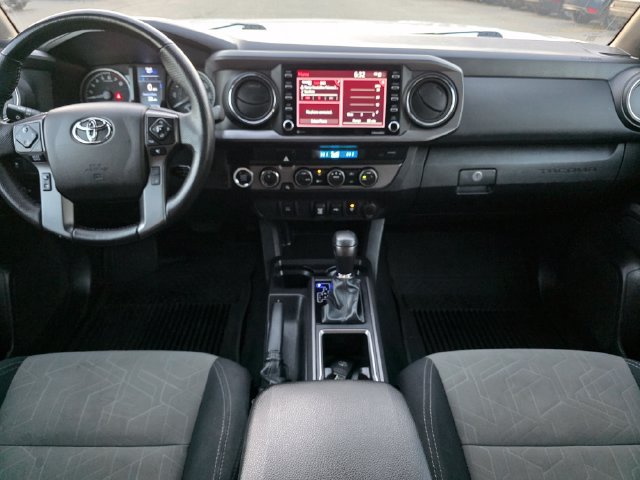 Used 2022 Toyota Tacoma TRD Off-Road AWD/4WD image 22