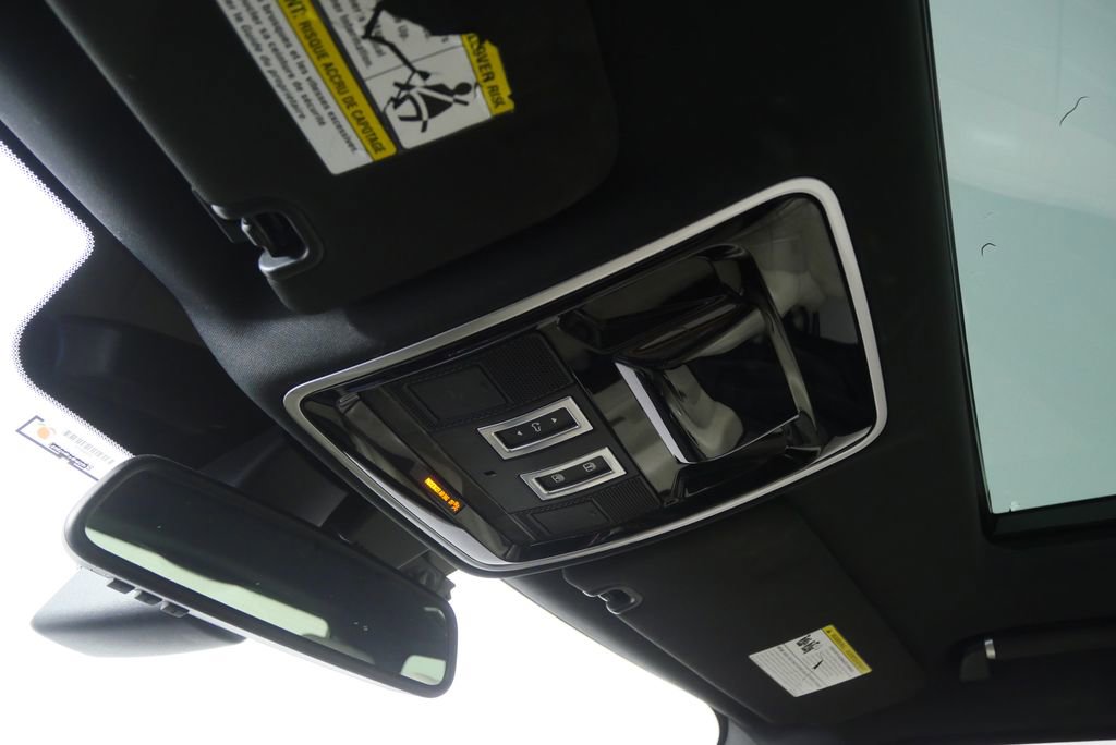 Used 2016 Land Rover Range Rover Supercharged image 18