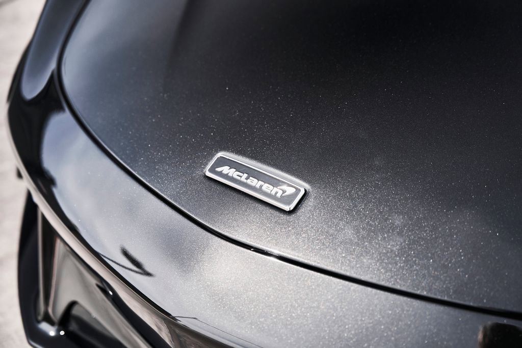 Used 2024 McLaren Artura image 8