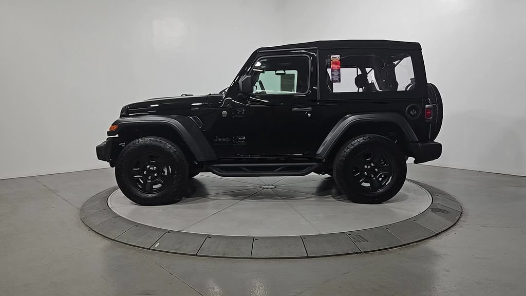 Used 2024 Jeep Wrangler Sport AWD/4WD image 2