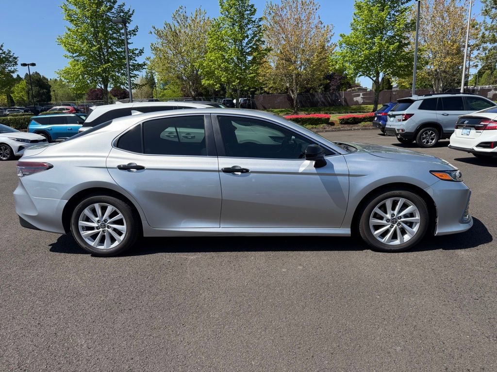 Used 2022 Toyota Camry LE FWD image 8
