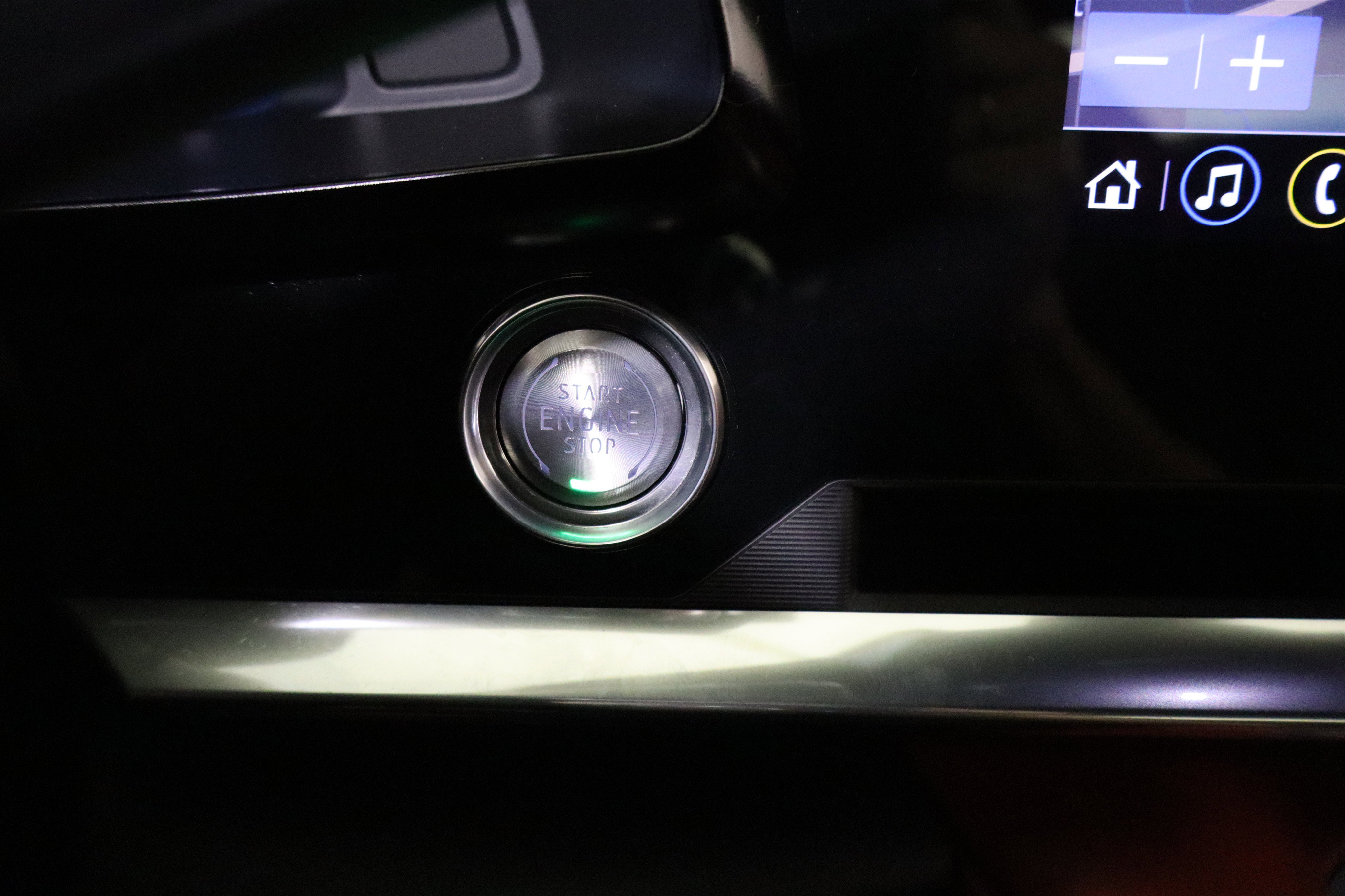 Used 2020 Chevrolet Corvette Stingray Preferred Cpe w/ 2LT Preferred Equipment Group image 32