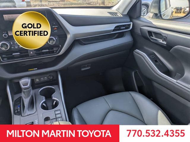 Used 2023 Toyota Highlander XLE image 19