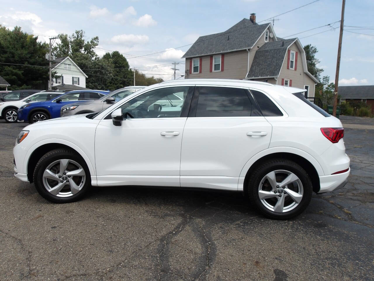 Used 2019 Audi Q3 2.0T Premium image 3