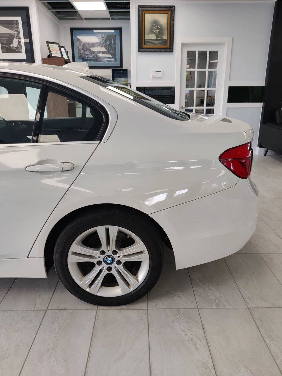 Used 2018 BMW 330e RWD image 10