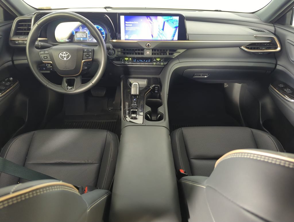 Used 2025 Toyota Crown AWD/4WD image 14