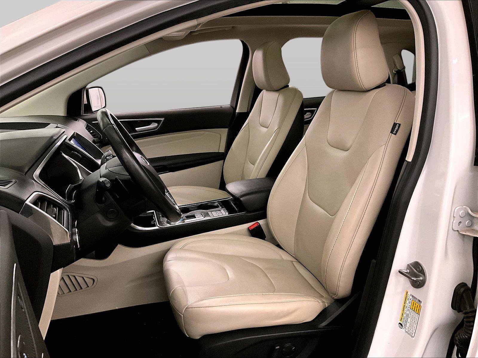 Used 2020 Ford Edge Titanium w/ Equipment Group 301A AWD/4WD image 24