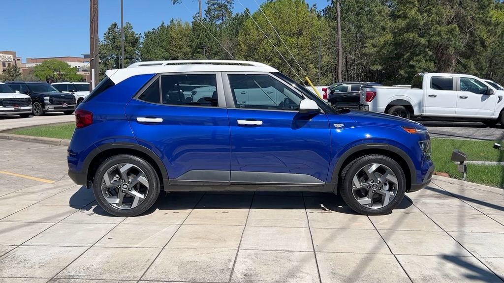 Certified 2021 Hyundai Venue SEL image 14