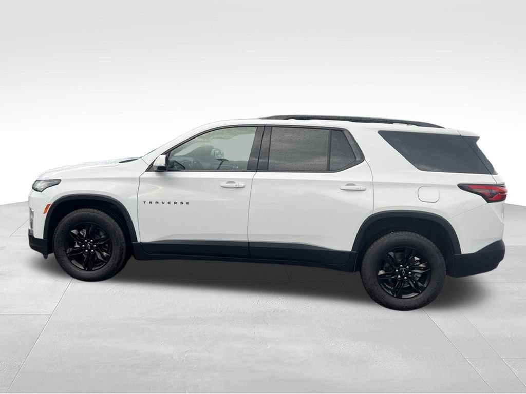 Used 2023 Chevrolet Traverse LT FWD image 3