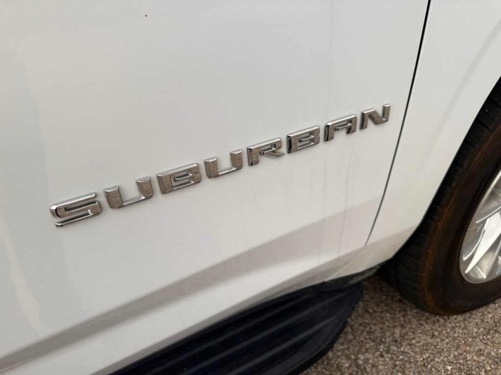 Used 2023 Chevrolet Suburban Premier AWD/4WD image 38