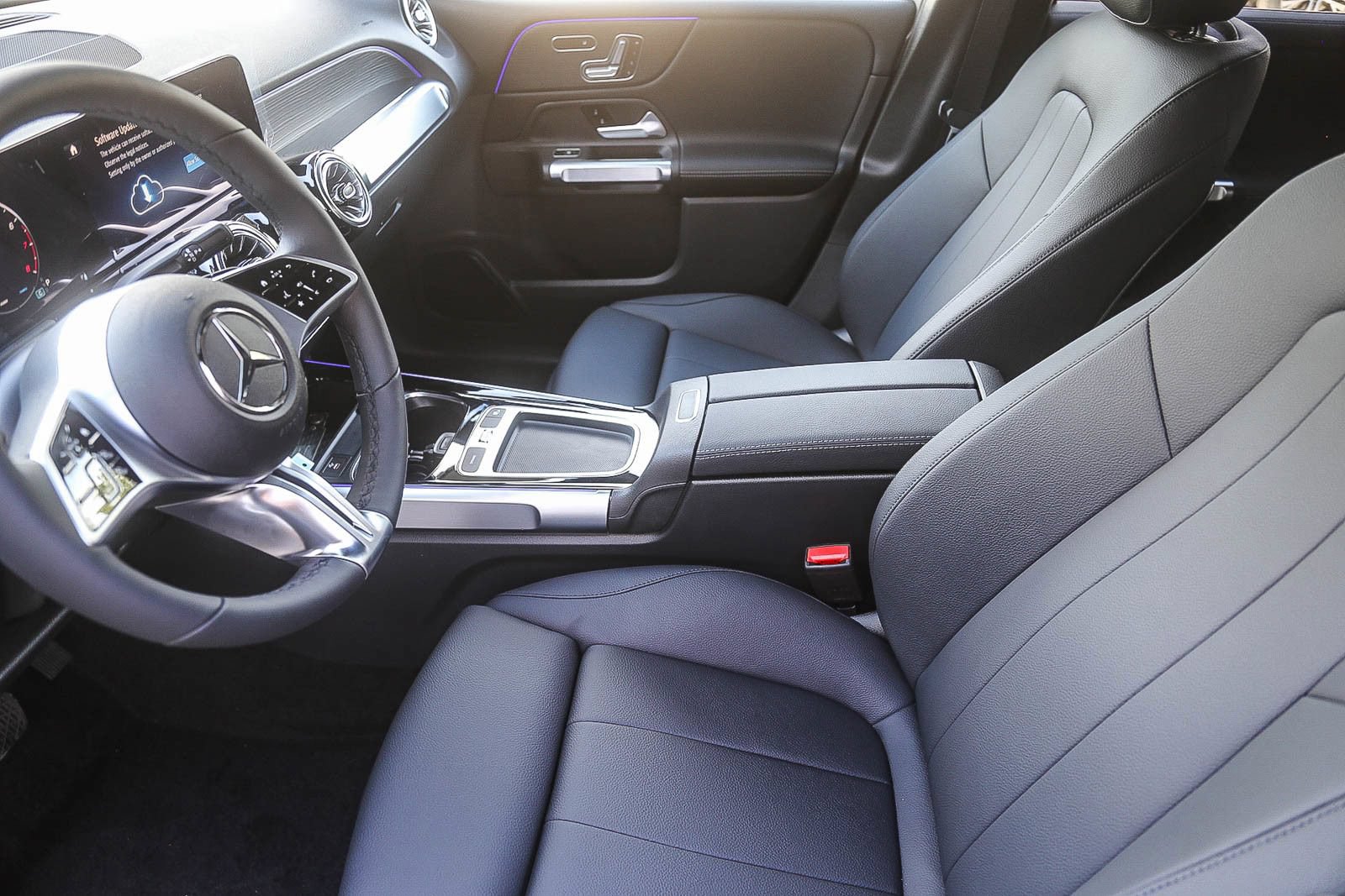 New 2026 Mercedes-Benz GLB 250 4MATIC image 17