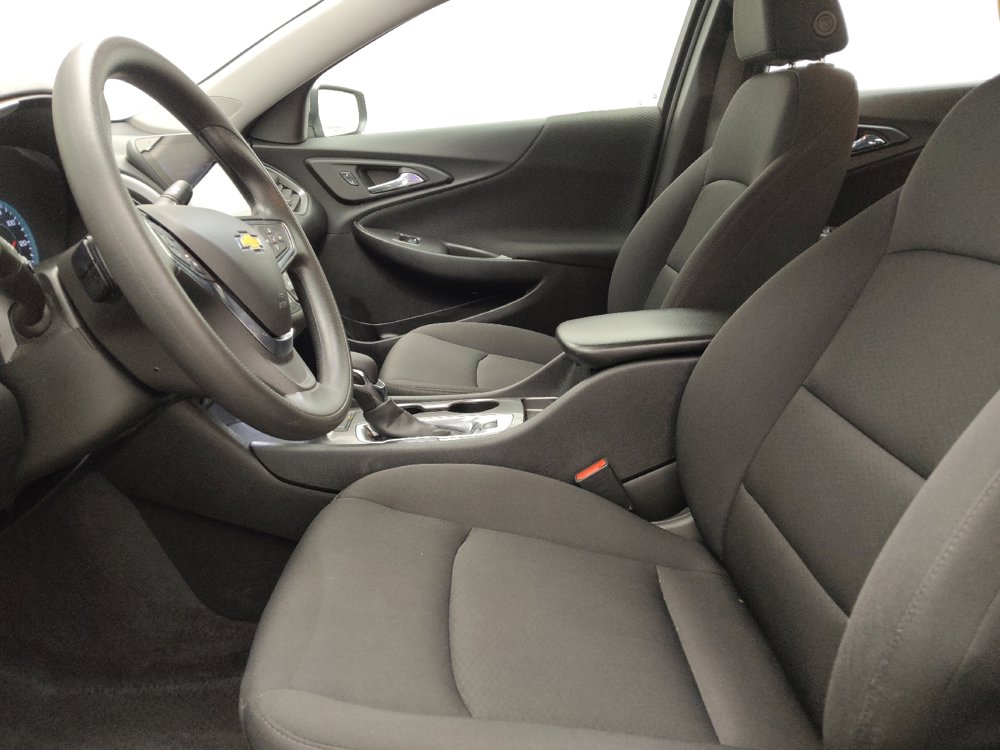 Used 2025 Chevrolet Malibu LS FWD image 17