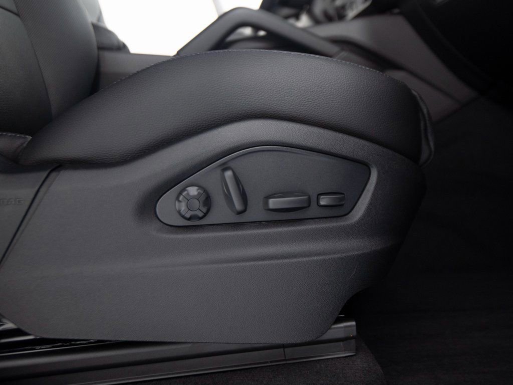 New 2026 Porsche Cayenne image 36