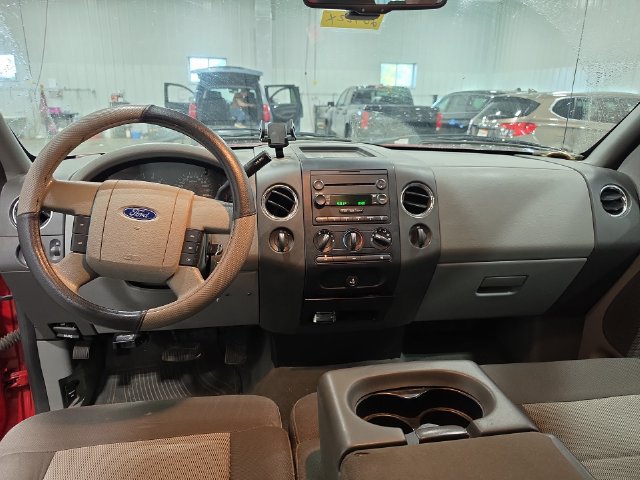 Used 2006 Ford F150 XLT AWD/4WD image 4