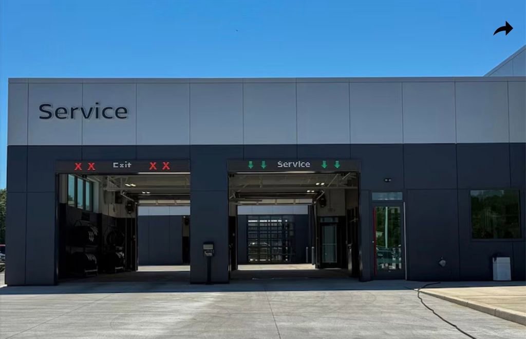 Used 2020 Mercedes-Benz C 300 Coupe image 35